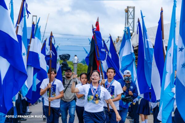 Nicaragua recibe la Antorcha Centroamericana de la libertad