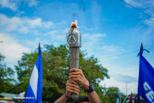 La llama de la libertad cruza a Costa Rica