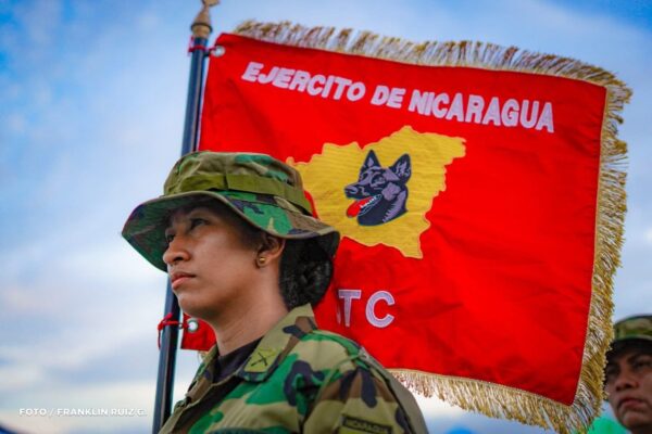 Copresidente Daniel Ortega destaca rol del Ejército y de las mujeres nicaragüenses en el 46 aniversario de la institución 