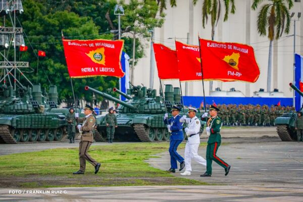 Ejército Nacional celebra 46 aniversario con ascensos y reconocimientos