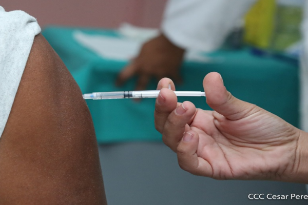 Inicia campaña nacional de vacunación en Centros Penitenciarios para garantizar la salud de Internos