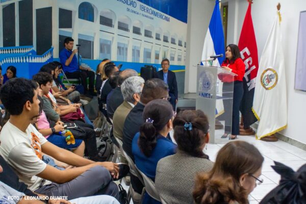 Estudiantes y docentes de la UNICIT conocen la historia del Octubre Victorioso