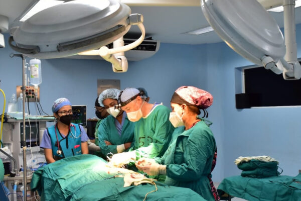 Esperanza y Vida: Cirugías de corazónabierto benefician a familias nicaragüenses