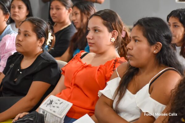 Más de 100 mujeres participan en jornada de evaluación gineco-obstétrica en Managua