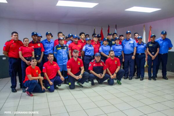 Bomberos culminan cuarto curso anual con especialistas de España