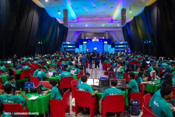 Inicia la novena edición del Hackathon Nicaragua 2025