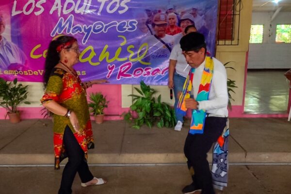 Adultos Mayores celebran su Día Internacional con alegría y reconocimiento