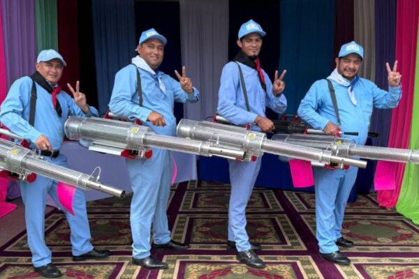 Entregan 120 equipos de fumigación para fortalecer la lucha antiepidémica en todo el país