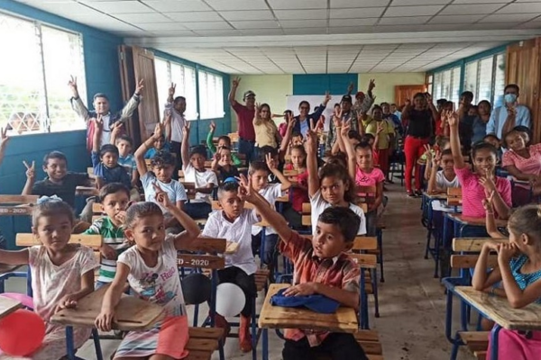 Impulso a la educación, salud, producción y medio ambiente: nuevos centros, programas y congresos nacionales