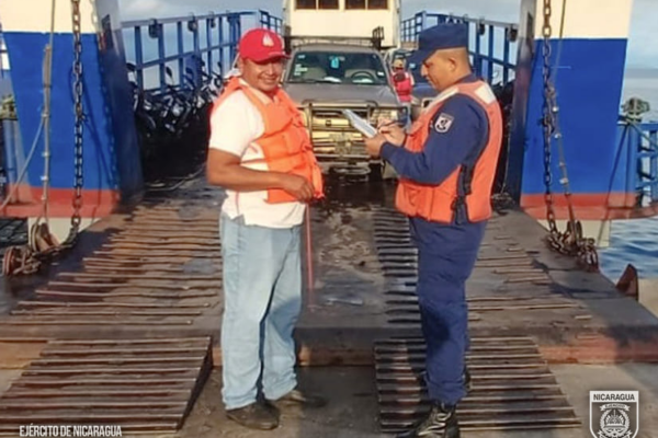 Fuerza Naval garantiza seguridad y control a embarcaciones a nivel nacional