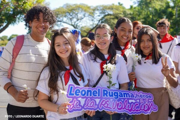Nicaragua rinde homenaje a Leonel Rugama