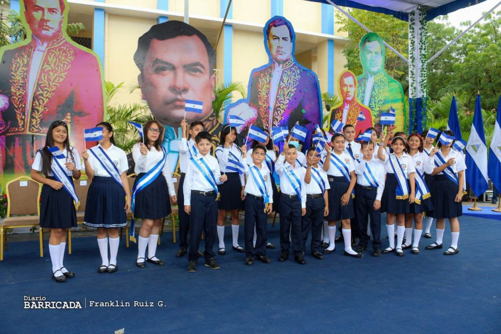 Estudiantes regresaran a clases en un ambiente de Paz y Alegría