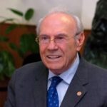 Exvicepresidente Jaime Morales Carazo recibe distinciones por su ejemplo de unidad y cultura