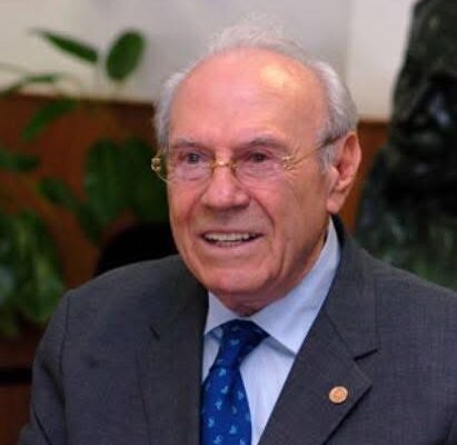 Exvicepresidente Jaime Morales Carazo recibe distinciones por su ejemplo de unidad y cultura