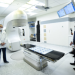 Gobierno fortalece la lucha contra el cáncer con miles de terapias y tecnología de punta