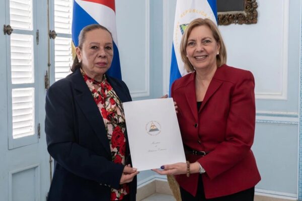 Presentadas Cartas de Estilo en cuba por la embajadora nicaragüense