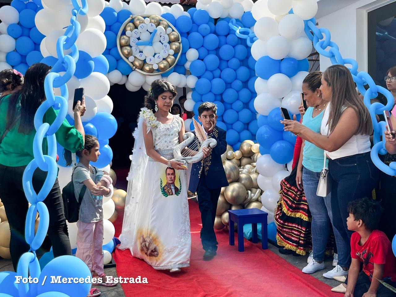 Tarde Dariana llena de color, poesía y arte la Casa de Cultura Arnoldo Guillén