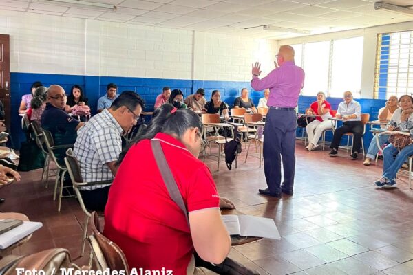 Encuentro de Interaprendizaje fortalece capacidades docentes en Managua