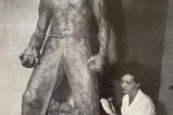 Paseo Edith Grön saluda Día Internacional de la Mujer