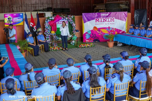 Heroínas de Hoy: Bomberas y Policías celebran su protagonismo