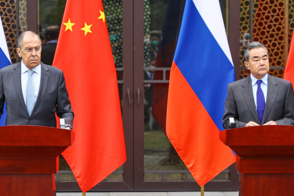 «Inaceptable»: Rusia y China condenan los ataques de EE.UU. e Israel contra Irán