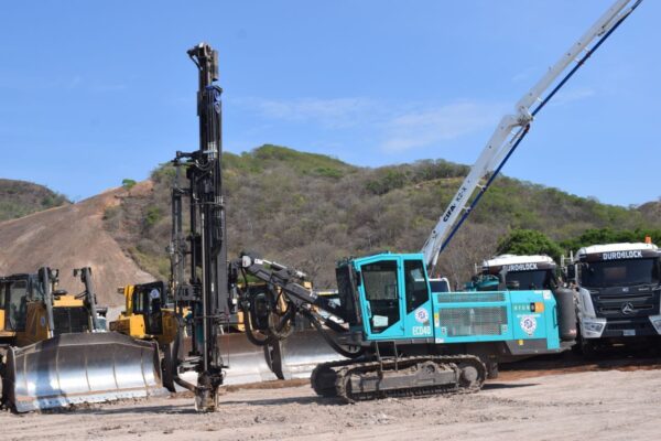 Gobierno de Nicaragua recibe a directivo de Condor Gold en agenda de trabajo sobre minería