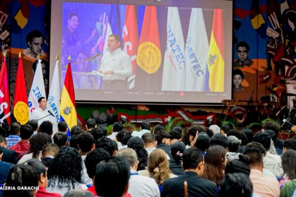 Más de mil jóvenes protagonizan encuentro nacional de ciencia