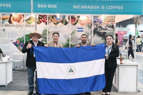 Café nicaragüense se destaca en exhibición internacional en Vietnam