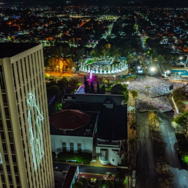 Foto de Imágenes aéreas del acto central de Abril: Mes de la Paz