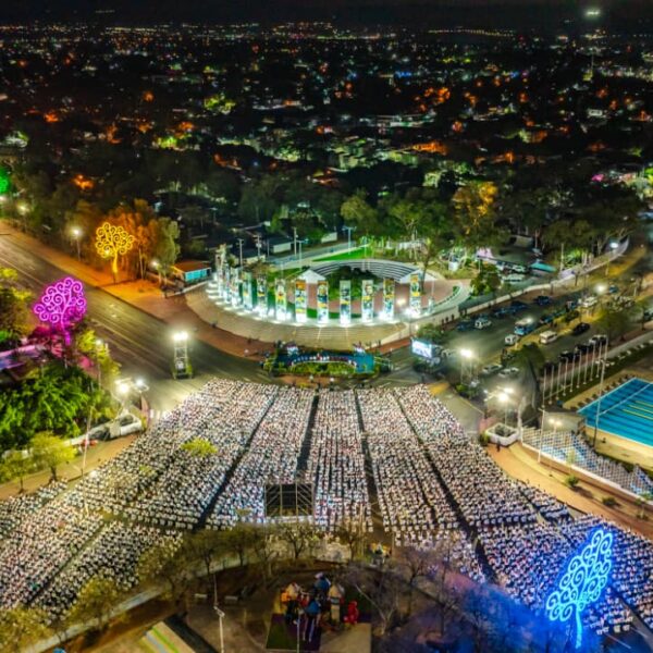 Foto de Imágenes aéreas del acto central de Abril: Mes de la Paz
