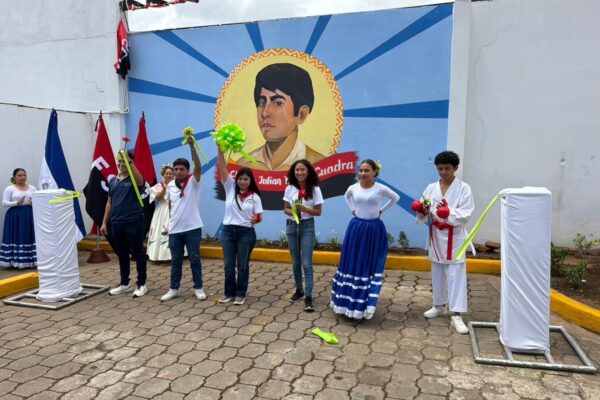 Honor y gloria al comandante Julián Roque