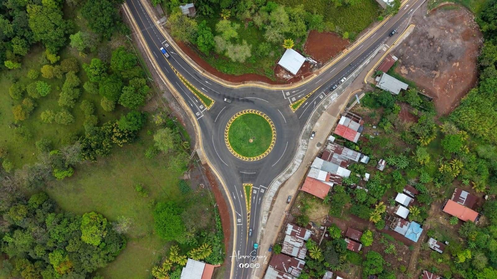 Inauguran 20 kilómetros de carretera entre Wana Wana y San Pedro en Paiwas