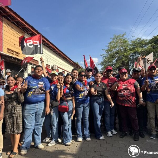 Foto de Recorrido de la Antorcha de la Inmortalidad rinde homenaje al Comandante Germán Pomares