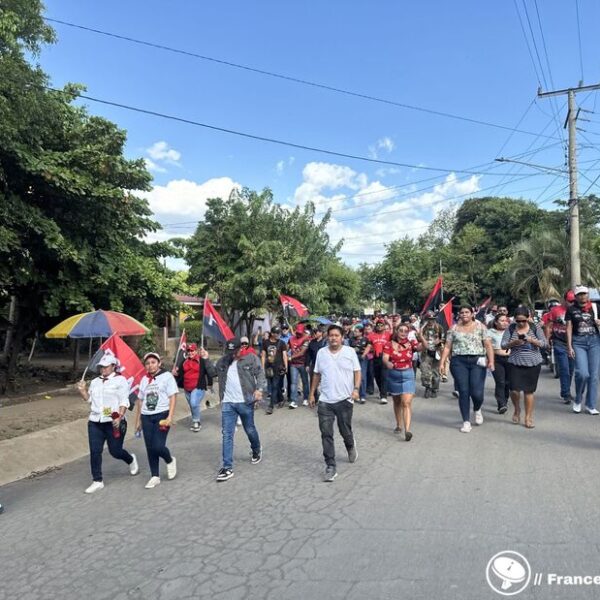 Foto de Recorrido de la Antorcha de la Inmortalidad rinde homenaje al Comandante Germán Pomares