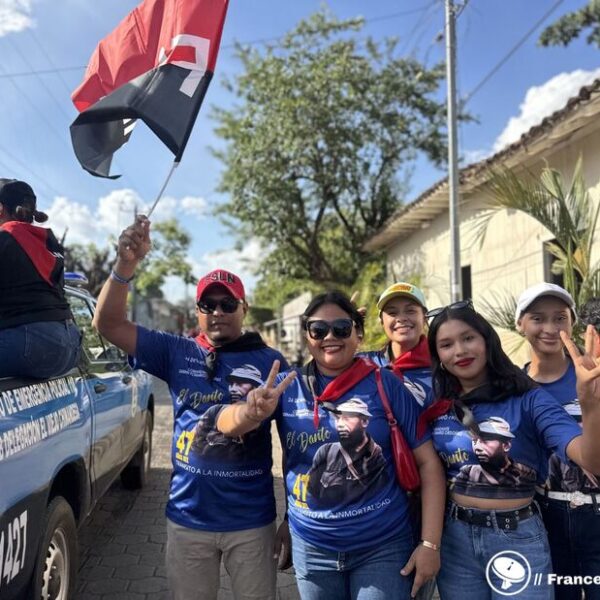 Foto de Recorrido de la Antorcha de la Inmortalidad rinde homenaje al Comandante Germán Pomares