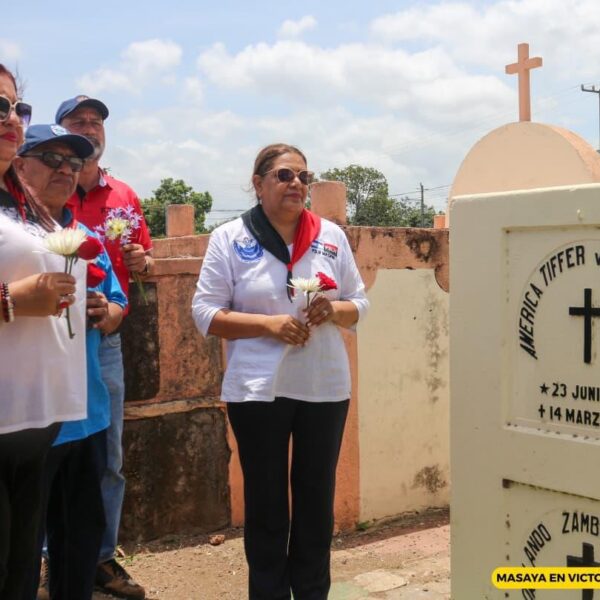 Foto de Juventud Sandinista honra a Margarita Calderón