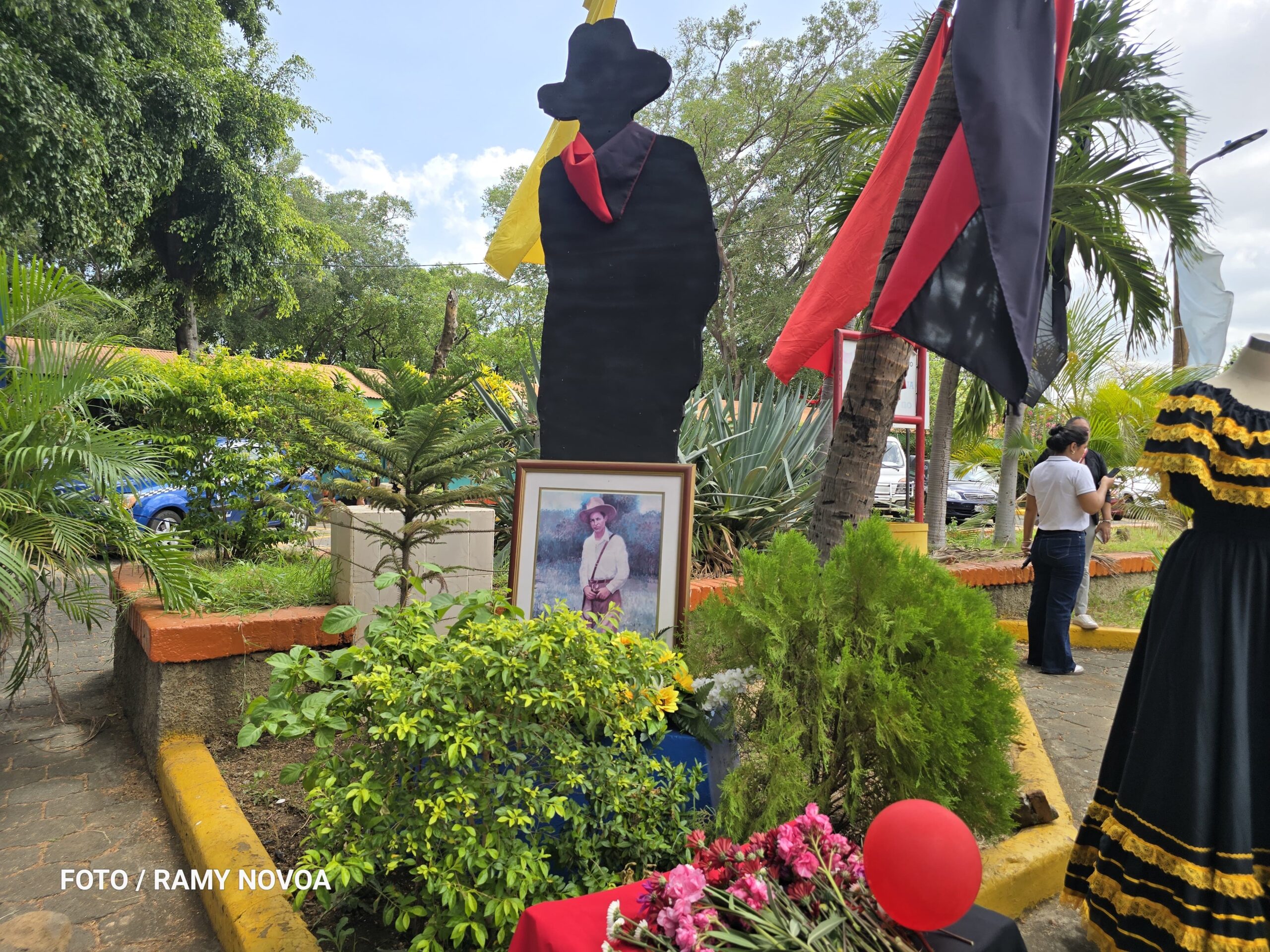 Estudiantes de educación técnica conmemoran el 131 aniversario del natalicio del General Sandino