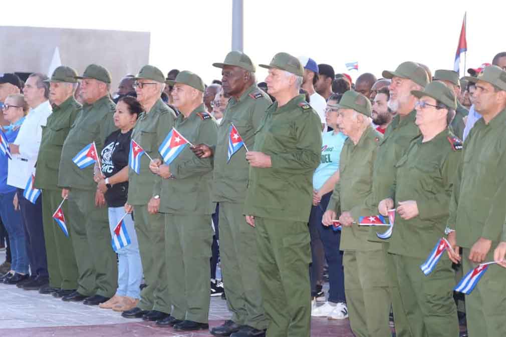 Díaz-Canel encabeza movilización en defensa de líder de la Revolución