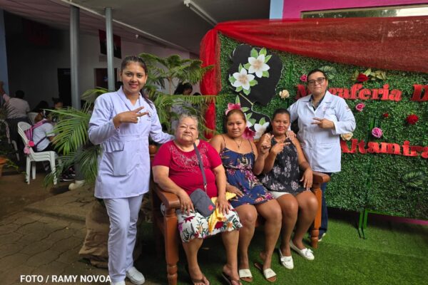 Mega Feria del Centro Dra. Ligia Altamirano garantiza atención integral a madres nicaragüenses