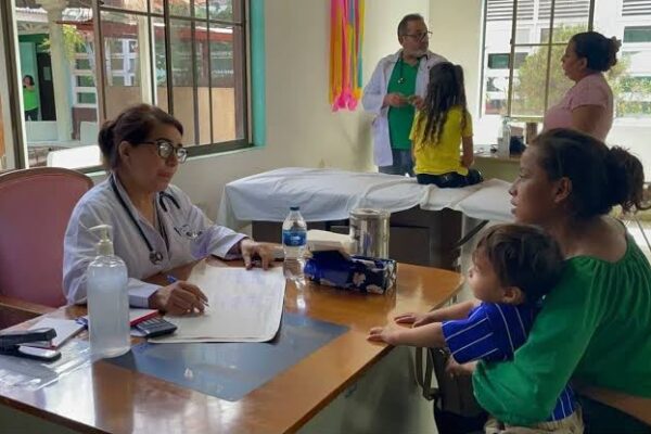 Mega Feria de Salud acerca atención especializada a mujeres de Chontales