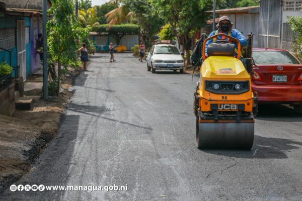 Managua: Calles para el Pueblo avanza en Laureles Norte con revestimiento asfáltico de 3.5 cuadras