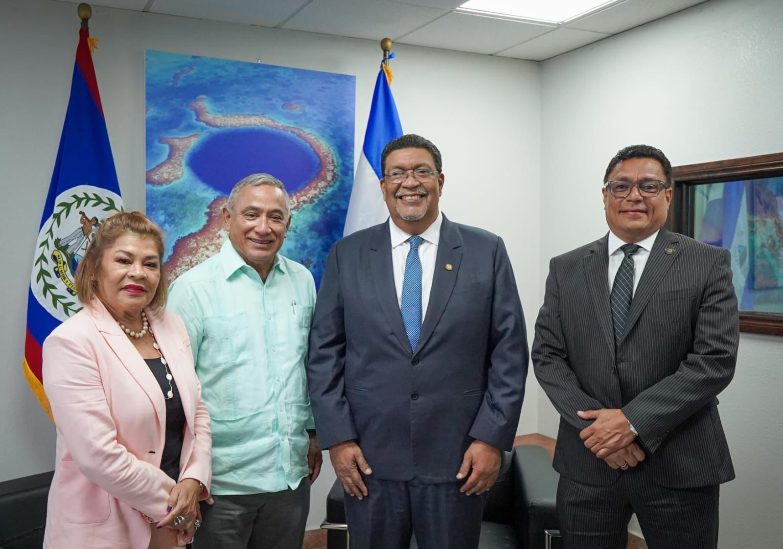 Co canciller Valdrack Jaentschke se reúne con Primer Ministro de Belice