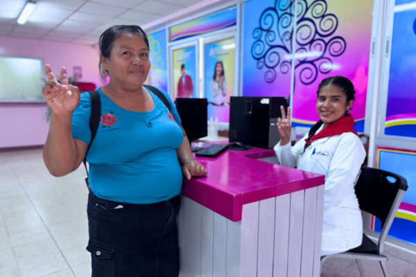 Jornada de salud en homenaje al legado de Yolanda Mayorga y Bertha Calderón