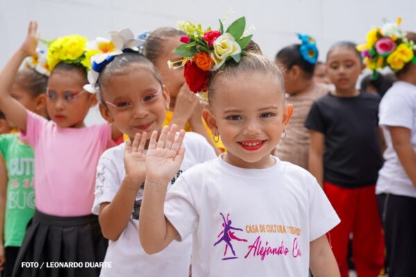 Más de 200 niños participan en encuentro nacional de danza dedicado a la niñez nicaragüense