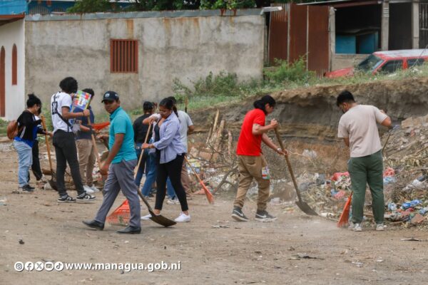Jornada de limpieza en Managua recupera espacios públicos en Nueva Nicaragua