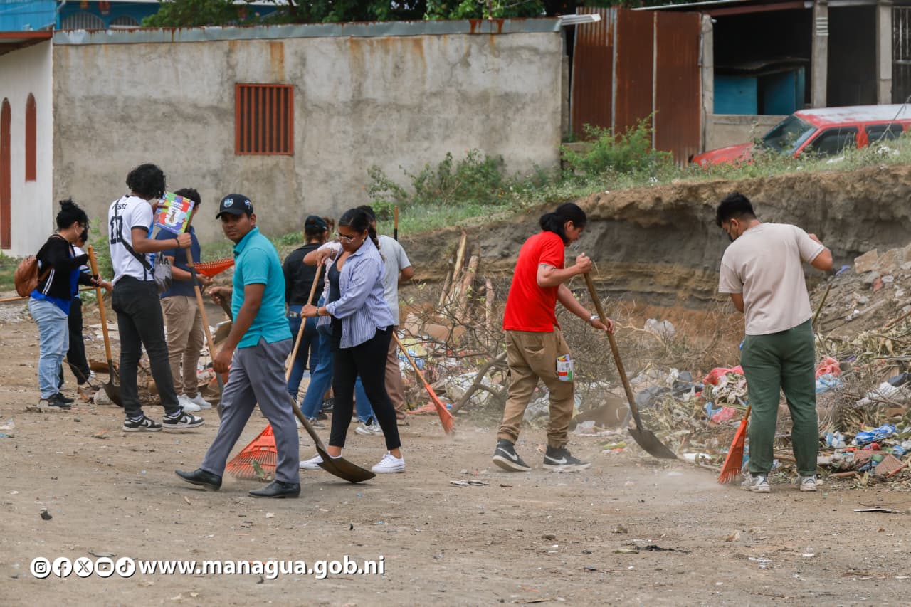 Jornada de limpieza en Managua recupera espacios públicos en Nueva Nicaragua