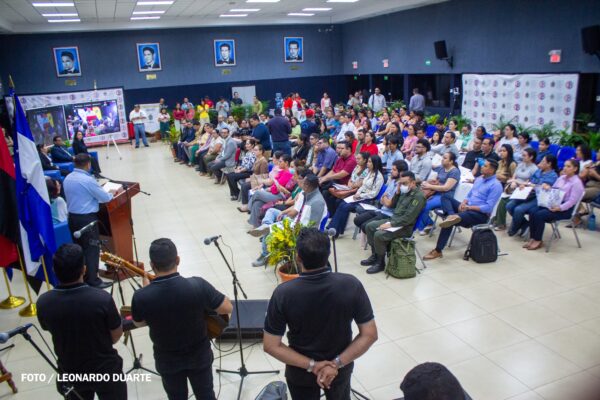 Profesionales de Nicaragua y Centroamérica inician maestrías en salud en la UNAN-Managua