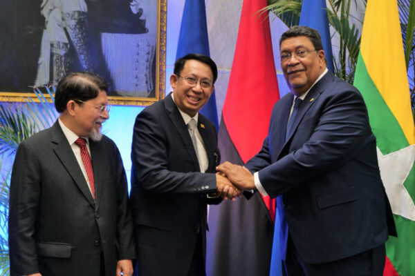 Nicaragua recibe las Copias de Estilo del nuevo Embajador de Myanmar
