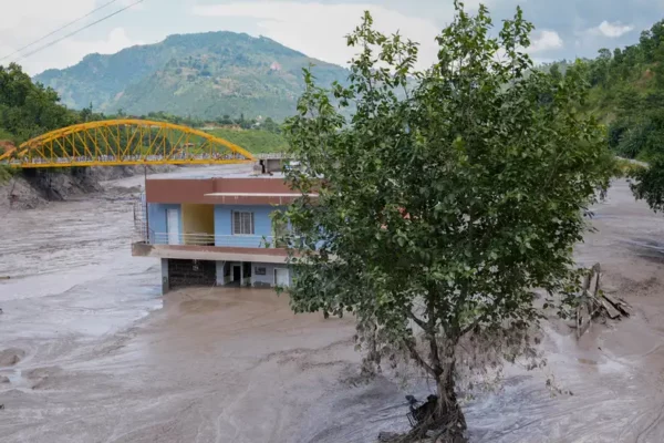 Tragedia en Nepal: 359 vidas perdidas tras riada fronteriza