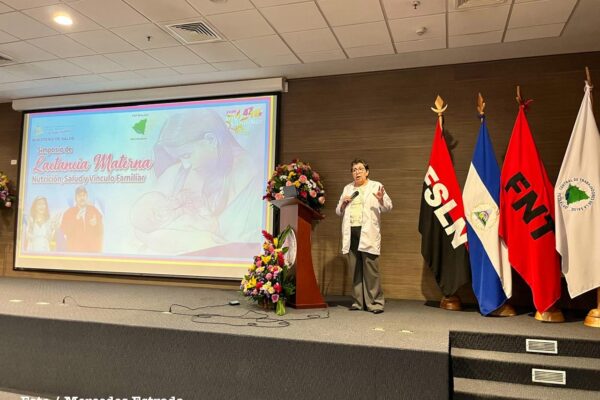 Más allá de la nutrición: la lactancia materna protege y acompaña el desarrollo infantil